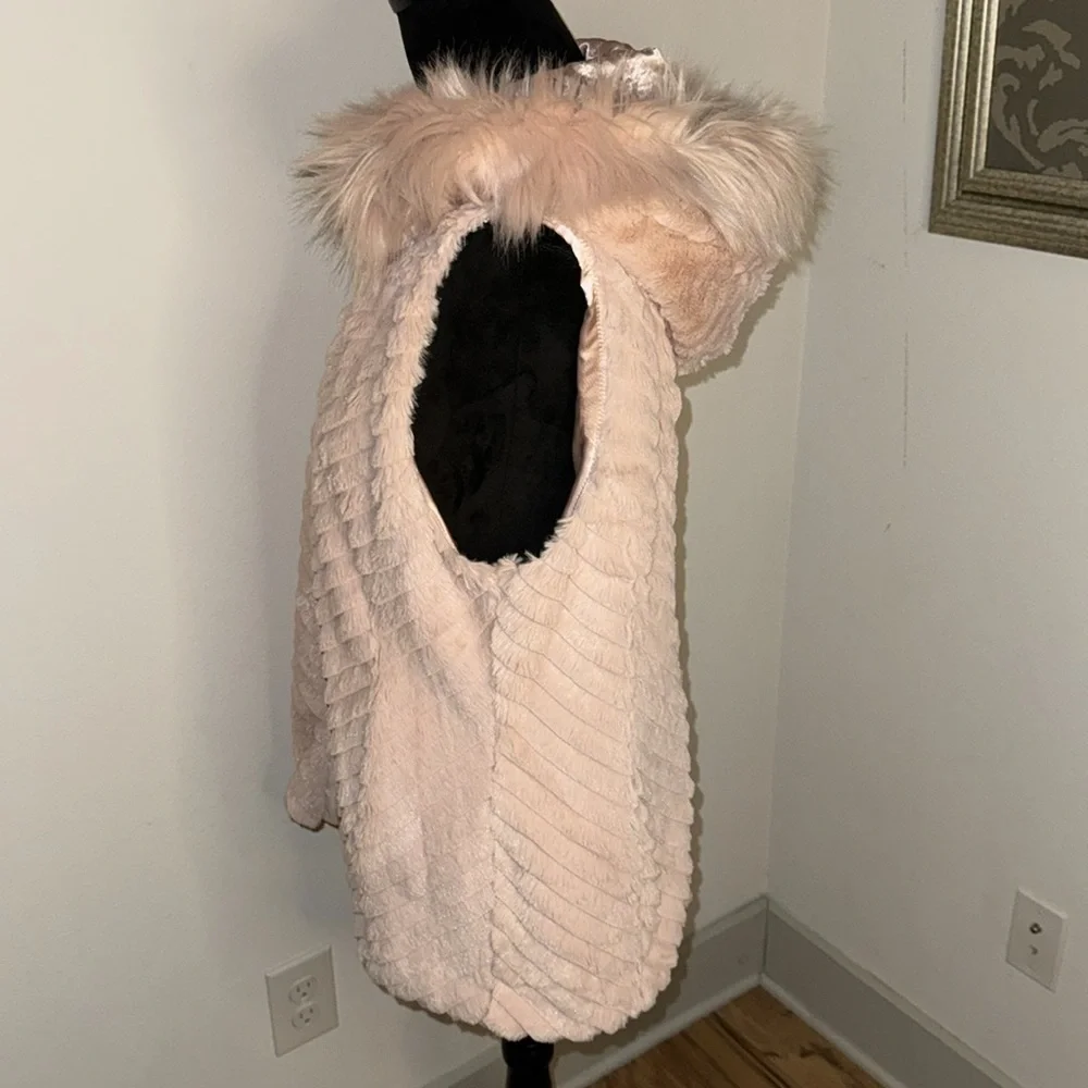 Marc New York Andrew‎ Marc pink faux fur zip up light pink vest Sz L